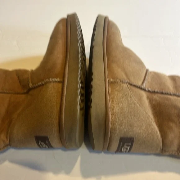 UGG Classic Tall boots genuine leather upper in chestnut brown sheepskin lining - Picture 6 of 16